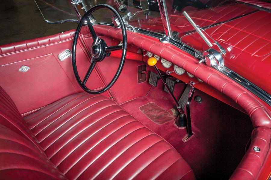  Chrysler Imperial Dual Cowl Phaeton by LeBaron 1931 года  (фото 17 из 25)